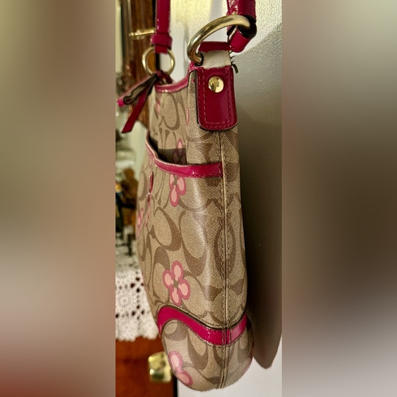 Coach Peyton Signature Clover Pink Trim Convertible Shoulder Bag - Picture 3 of 12